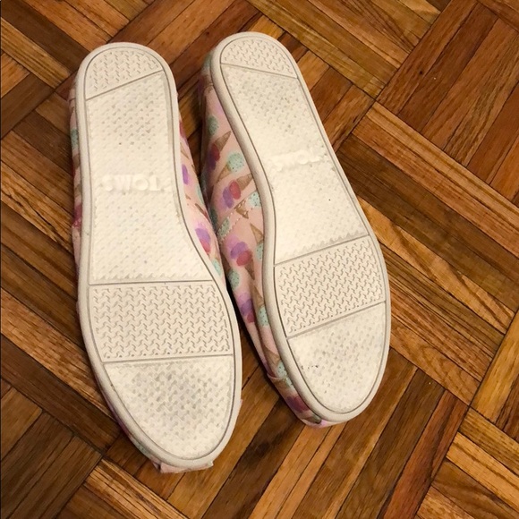 Shoes - Picture 3 of 3